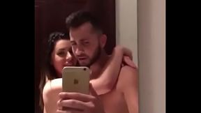 تونسي بنيك اخته