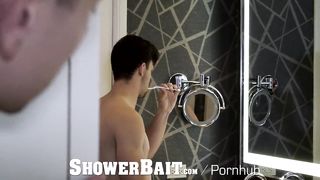 ShowerBait Douche pound with Str8 boy Ty Mitchell