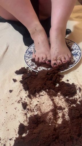 Feet Feet Feet in the Cake