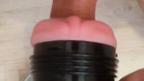 Pump-Wichs 8 - Fleshlight Fick (abgespritzt)