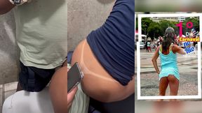 abordagem a desconhecidos em dose dupla...primeiro no banheiro do shopping e depois do bloco dentro do metro: duas gozadas na boquinha, duas fodas no pelo!