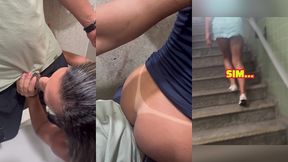 abordagem a desconhecidos em dose dupla...primeiro no banheiro do shopping e depois do bloco dentro do metro: duas gozadas na boquinha, duas fodas no pelo!