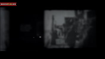 Enfiei o dedo na bunda de dnuohyerg