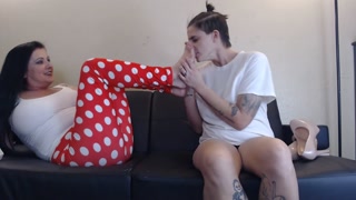 Will She Get Caught  Smelling Her Feet