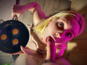 Juicy blowjob from a housewife in the kitchen with a frying pan in her hands