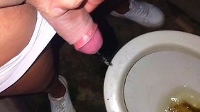 ts angelique monroe - a little close-up pee video