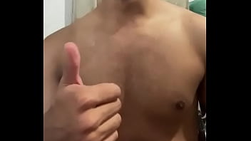 brincando com os meus peitos