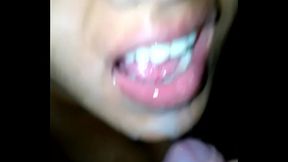 morochita tomando lechona