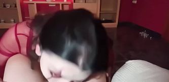 une belle sorciere me pompe a halloween