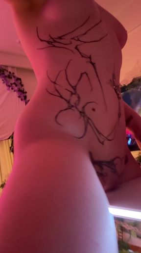 Teen onlyfan shows off her tits and pussy