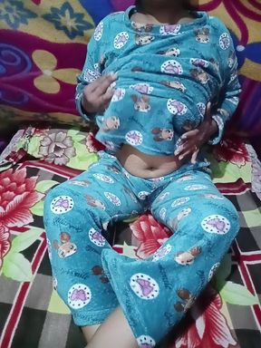 Aaj me kud apne ko pyar ki