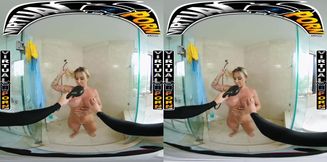 VIRTUAL PORN - Big Tits Stepmom Robbin Banx Taking Dick In VR