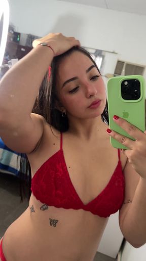 Teen babe shows off her tits on OnlyFans