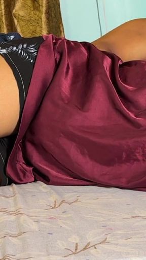Sauteli bahan ke sath Room Share kiya slow fuck heavy moan cousin sex   Clip 1