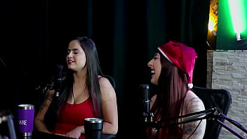 VEJA O QUE ACONTECEU NO ESPECIAL DE NATAL COM A BURGUESA, RAPHAELA SAVANAH, BRUNA SURFISTINHA, KAROL REDXXX E ISADORA CLOSEL NO PAPO COM TIFANY (SWING CAST) - PARTE 6 (WATCH ON: SHEER/RED)