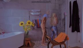 my gfs hot mom does anal 1
