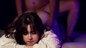 Pokračování: Nádherná osmnáctiletá dívka s velkým zadkem a krásnou tváří