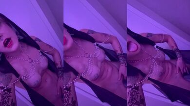 Fae love lace panties taunting tattoo girl solo cum