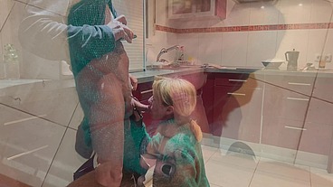 I ASK MY STEPSIST FOR A BLOWJOB IN HER KITCHEN AND I CUM IN HER MOUTH