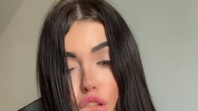 Social Media Creator @aliiafairy @Boob Drop and #Brunette #Big Boobs #Solo video gratis hot | Tik.Porn