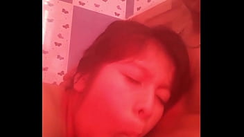 Inocente, primera vez mamando verga