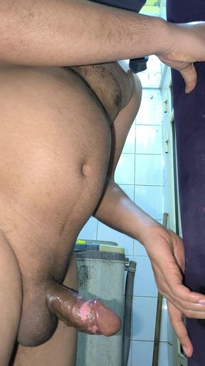 Hot and fun fucking with a big penis with a doll, you won't miss it if you don't watch it. Watch and do the handjob.