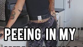 PEE DESPERATION IN MY GYM LEGGINGS