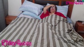 BBW Stepmom Watching TV and Jerking off