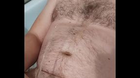 VID 425 Ma masturbez si ma piss direct in gura intr-o baie publica (2min)