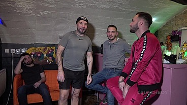 AMATOR FRENCH PORN WITH FRENCH BOY FUCKING BAREBACK