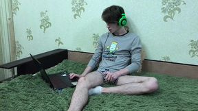 the teen boy first time watching porn at home / hard orgasm / cute / big dick