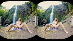 Yanks Amateur Beauty Verronica Masturbating In VR