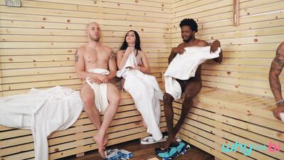 Farci dans le hammam � Wolf Hudson, Keira Croft &amp Bama Romello