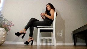 Toe tapping in black platform hard shoes