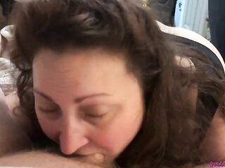 Amateur Knob Sucking Floozy Wife