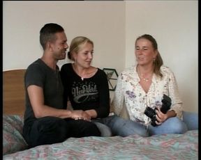 Amateur Stepmom From Germany Likes to Ride Cock