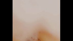 Je me touche dans le bain .. - ( Rattrapage de Contenu )