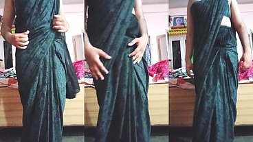 Indian Gay Crossdresser Gaurisissy looking hot in Black Saree