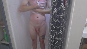 Let&#039;s get wet together Daddy