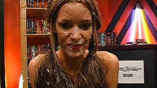 大胸美女享受激烈的肛交