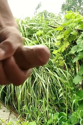 Village Masturbation in Outdoor Handjob Cumshotot