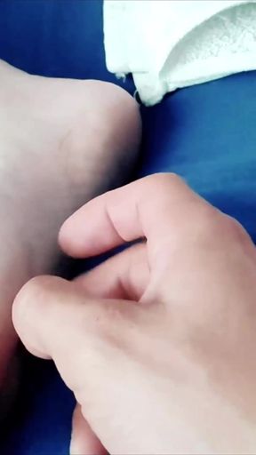 Wifebucket Amateurs - My Wife Orgasms Every Time When I Tickle Her Feet
