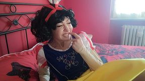 chantalchannel as burping hot snowhite disney princess
