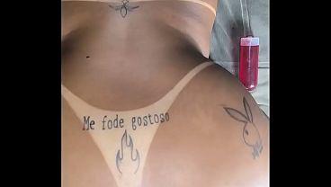 Hot brunette gives a memorable bareback ride