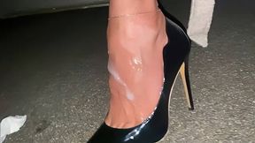 cum on my feet in black stilettos