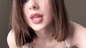 <3
