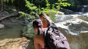2 Latina swallow 2 cocks of strangers in the middle of the forest