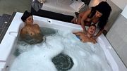 TERAPEUTA CALIENTE INCLUYE A MI NOVIA Y TERMINAMOS EN UN TRÍO PARA CURARME - DILAN CLAVIJO