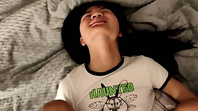 Japanese teen girlfriend loves sucking cock first thing in the morning