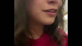 Gia Kush se masturba durante un sismo